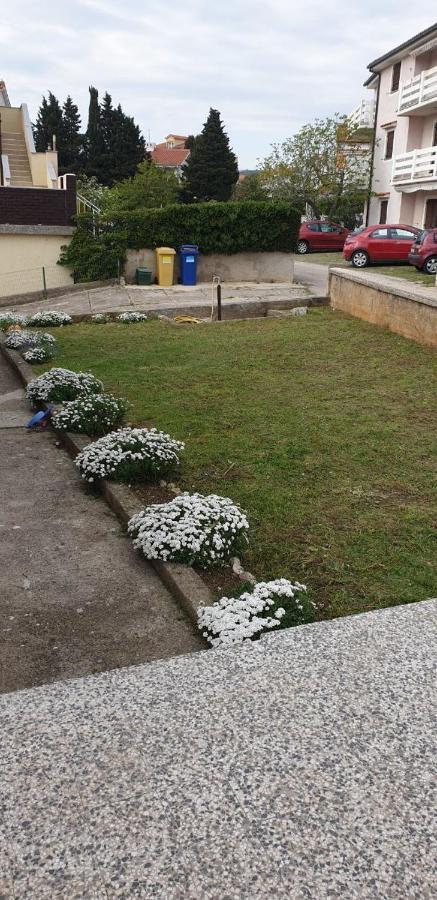 Ferienwohnung Marton Krk Exterior foto